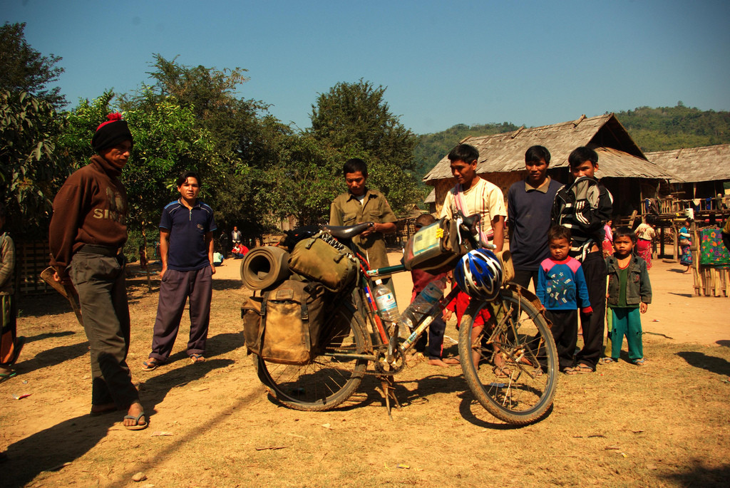 cycling-in-laos