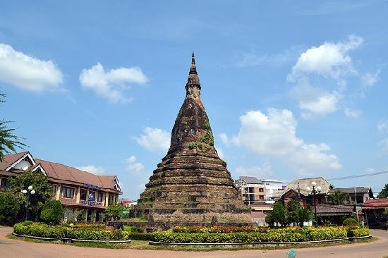 laos that dam black stupa