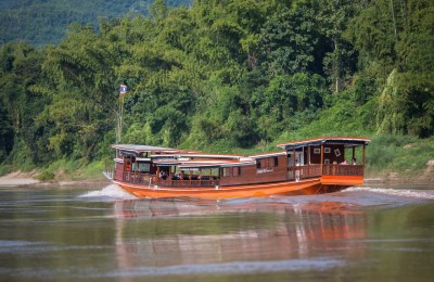 Boat-trip-Huayxai-Luangbrabang